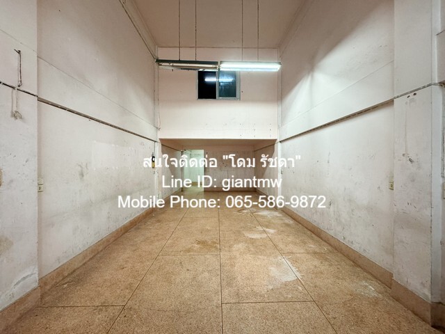 อาคารพาณิชย์ ขายตึกแถว 4.5 ชั้น ซอยเพชรเกษม 42 ใกล้ MRT-บางหว้า 8Bedroom4น้ำ 3300000 B.   เยี่ยม! เป็นตึกแถวที่มีราคาไม่แพง อยู่ในทำเลที่ดีมาก มีที่จอดรถ มีถนนคอนกรีตหน้าบ้านที่ไม่ตรงข้ามใคร ด้านหน้าบ้านมีถนนคอนกรีตที่กว้างถึง 10 ม. สามารถจอดรถใหญ่หน
