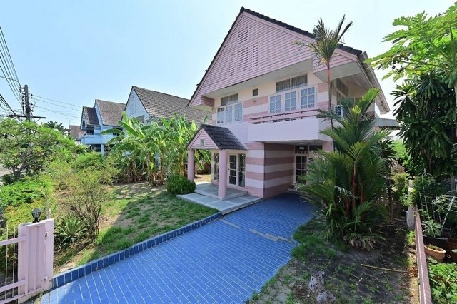 M69ให้เช่าบ้านเดี่ยว 2 ชั้น หมู่บ้านโฮมเพลส รามคำแหง140 ใกล้ Lake ใกล้สระว่ายน้ำ และสนามเทนนิส