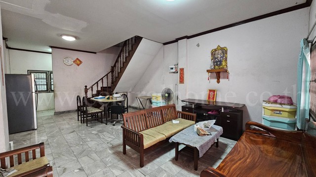 ทาวน์เฮ้าส์ หมู่บ้าน ทัศนีย์นิเวศน์ ซอย ประชาอุทิศ 121