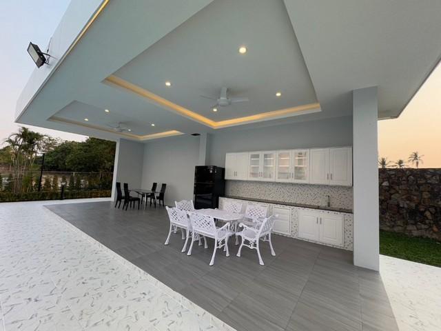 ให้เช่าบ้านเดี่ยว 2 ชั้น พลูวิลล่าหลังใหญ่ เนื้อที่ 600 ตรว. ตำบลหนองปลาใหล บางละมุง ชลบุรี