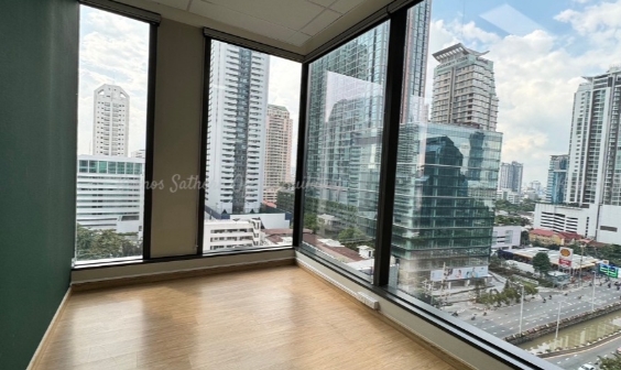 ให้เช่าพื้นที่สำนักงาน 122 ตรม ย่านสีลม บางรัก สาทร  Kronos Sathorn Office Building ใกล้ BTS ศาลาแดง