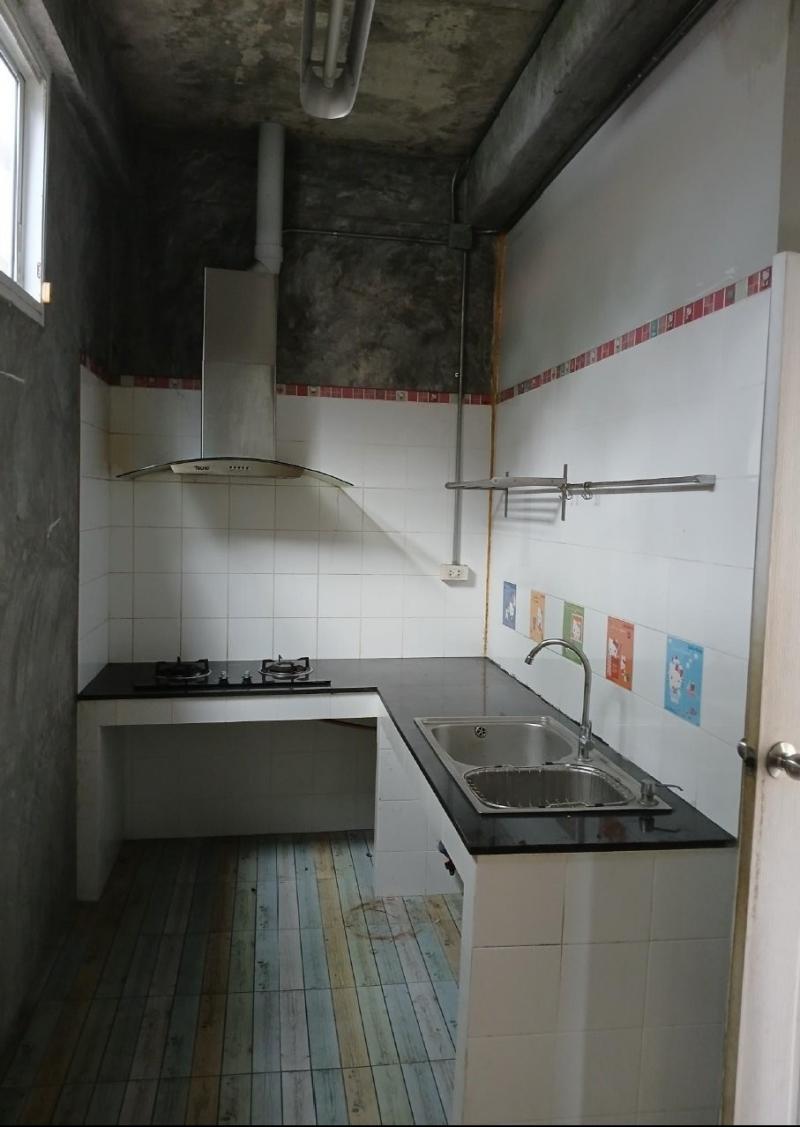 ขายทาวน์เฮ้าส์มือสอง เขตประเวศ  กรุงเทพมหานคร โครงการ ปรัชญา BIZ HOME อ่อนนุช