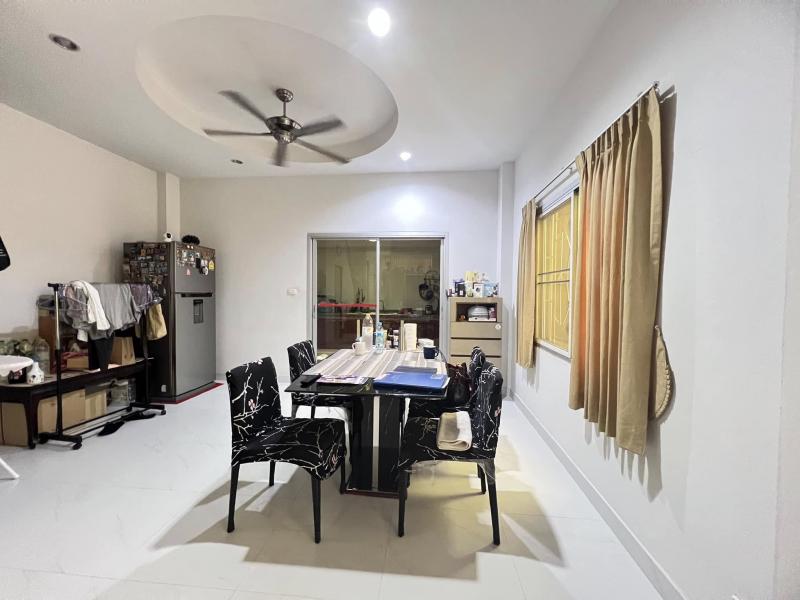 ทาวน์โฮม 3 ชั้นครึ่ง ซอยอินทามาระ 17 ทาวน์โฮม 3 ชั้นครึ่ง ซอยอินทามาระ 17