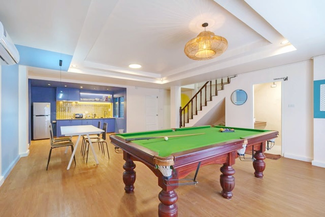 ดองกิ มอลล์ 1กม.5น้ำ  ให้เช่าทาวน์โฮม 5ชั้น สุดหรู  5-6นอน 407 ตร.ม. 47ตรว. BTSทองหล่อ21-27 เอ็มควอเทียร์  1 กม.