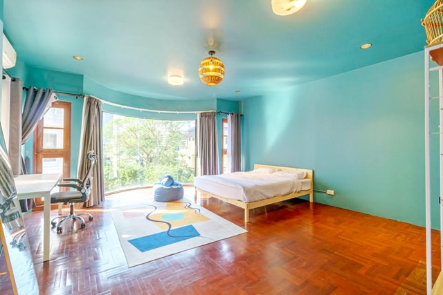 BTSทองหล่อ21-27 เอ็มควอเทียร์  1 กม.  ให้เช่าทาวน์โฮม 5ชั้น สุดหรู  5-6นอน ดองกิ มอลล์ 1กม.5น้ำ  400 ตร.ม. 45ตรว.