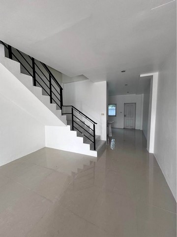 ให้เช่าอาคารพาณิชย์ทำออฟฟิศจดทะเบียนได้ รามอินทรา 97 ติดห้างแฟชั่นไอส์แลนด์และรถไฟฟ้าสายสีชมพู