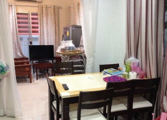 ให้เช่าทาวน์โฮม 3ชั้น หลังเซ็นทรัลพระราม 2  32 ตร.ว.