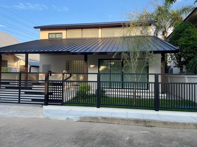 ลดราคาขายบ้านสวยสร้างใหม่ 2 ชั้น ทำเลดี โซนรวมโชค   