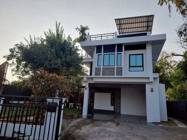 ให้เช่าบ้านโมเดิร์นมีดาดฟ้า โครงการ ศิริพรการ์เด้นโฮม สันทราย 