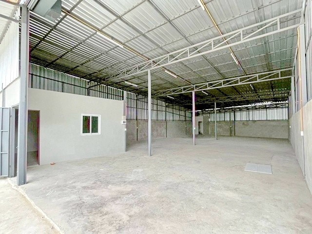 ทำโรงงานได้ มีรง 4 นาดี 1.3 กม. บางปิ้ง ขายของออนไลน์ ให้เช่าโกดัง70ตร.วา.280ตร.ม.1 น้ำ ตลาดเศรษฐกิจ 2.1 กม.รพ.วิชัยเวช 3.9 กม.