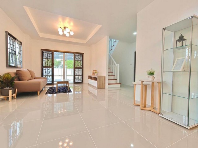 ขาย บ้านเดี่ยวหลังใหญ่ คุณาภัทร 4  บ้านกล้วย-ไทรน้อย 63วา ราคา 4.19 ลบ.