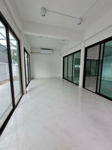 ให้เช่าบ้านเดี่ยว2ชั้น200 ตร.ม.ย่านโชคชัย4ลาดพร้าว ใกล้MRTโชคชัย4ใกล้นาคนิวาส