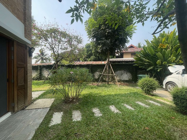 บ้านสวนแม่ริม บรรยากาศดีเหมาะเป็นบ้านพักตากอากาศหรือปล่อยเช่าทำรีสอร์ทเล็กๆ