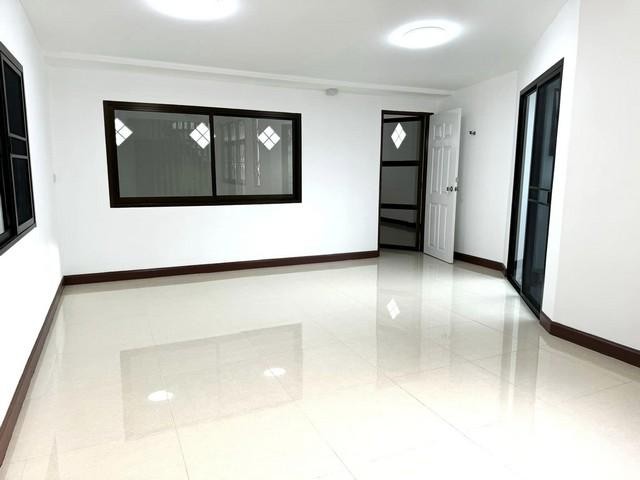 P542 ให้เช่า บ้านเดี่ยว สุทธิสาร ลาดพร้าว 48 ใกล้MRTภาวนา MRTสุทธิสาร เหมาะทำโฮมออฟฟิศ ซอยวัฒนานิเวศน์ แขวงสามเสนนอก เขตห้วยขวาง