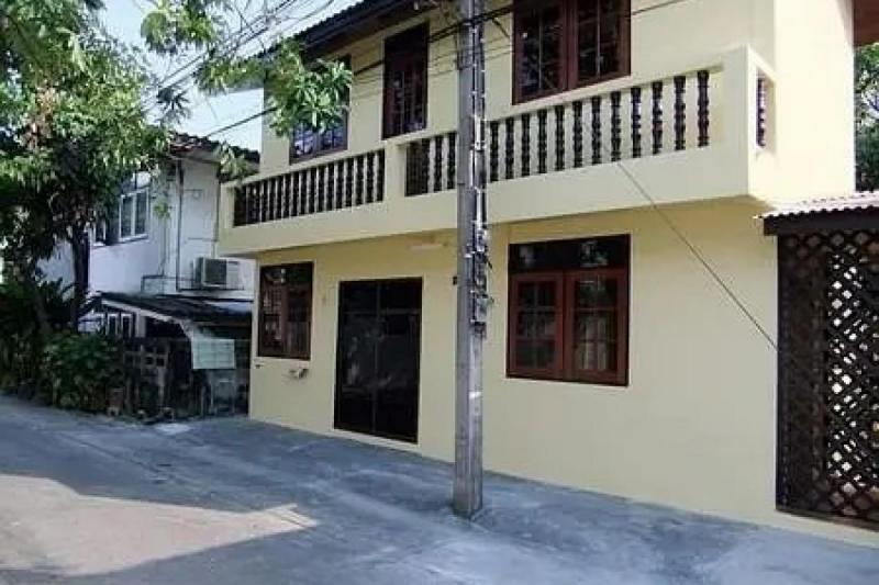 ขายบ้าน วัฒนา-กรุงเทพ พื้นที่ : 21 ตรว. 3 ห้องน้ำ3 ห้องนอน