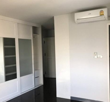 ให้เช่าและขายทาวน์โฮม 3.5 ชั้น หลังมุม หมู่บ้านเน็พปาร์ค ซอยประเสริฐมนูญกิจ29