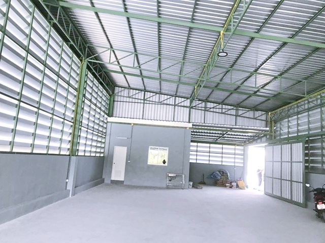 จตุจักร ตลาดบองมาร์เช่ 290ม. บิ๊กซี ชลบุรี1.2 ให้เช่าโกดังสร้างใหม่ 400ตร.ม.100 ตร.วา.ตลาดจตุจักร ชลบุรี 1.5 กม. เทคนิคบางแสน 600 ม.