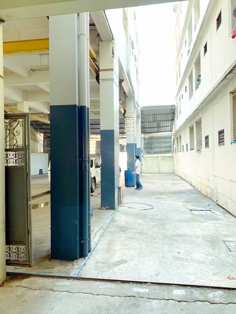 บางขุนเทียน ใหม่ MRT บางแค 5.2กม.ให้เช่าโกดัง โรงงาน 500 ตร.ม.บางบอน1 ประตูใหญ่ รถใหญ่ 10 ล้อ  จอดรถได้หลายคัน