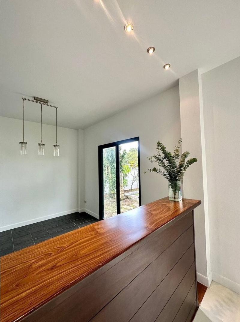 ขายต่ำกว่าราคาประเมิน เพียง 2.3 ล้าน #โซนสันกำแพง บ้านเดี่ยว 2 ชั้น #วิวสวย #สไตล์มินิมอล #รีโนเวทใหม่ #เหมาะสำหรับทำบ้านสวน #พร้อมเข้าอยู่