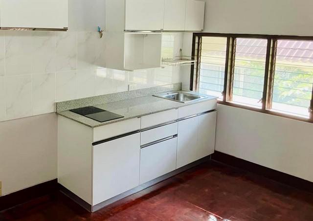 ให้เช่าบ้านเดี่ยว 120 ตรว. หมู่บ้านนวธานี ถนนเสรีไทย ใกล้มอเตอร์เวย์ ( รีโนเวทใหม่ )