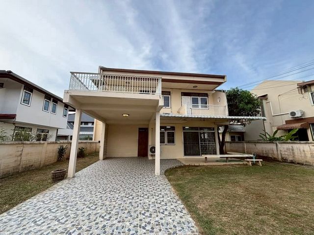 โซนช้างเผือก ให้เช่า 18,000 บาท/เดือน 100 ตรว. #อำเภอเมือง บ้านเดี่ยว 2 ชั้น เนื้อที่กว้าง #สามารถเช่าเพื่อทำธุรกิจได้ #ไม่รับสัตว์เลี้ยง