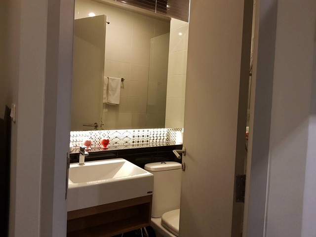 คอนโดเซล ศาลายา( Zelle Salaya) ตึก 1 ชั้น 3   ระเบียงทิศใต้  ไม่ร้อน