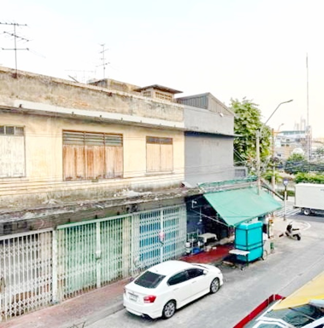 ขาย ให้เช่า อาคารพาณิชย์ 2 ชั้น MRTสามยอด700ม.ตกแต่งใหม่ MRT วัดมังกร 600ม.  ทำเลทอง  โรงพยาบาลกลาง 100ตรม. 14ตรว.