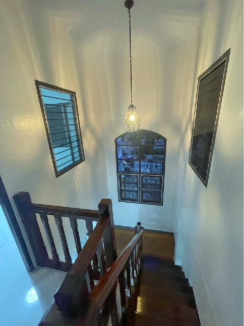 เฟอร์ สุขาประชาสรรค์ MRT ปากเกร็ด 3 กม.ให้เช่าบ้าน 2ชั้น ใหม่ทั้งหลัง 50 ตร.วา.200 ตร.ม.3 นอน 2  น้ำ ถ.แจ้งวัฒนะ ติวานนท์