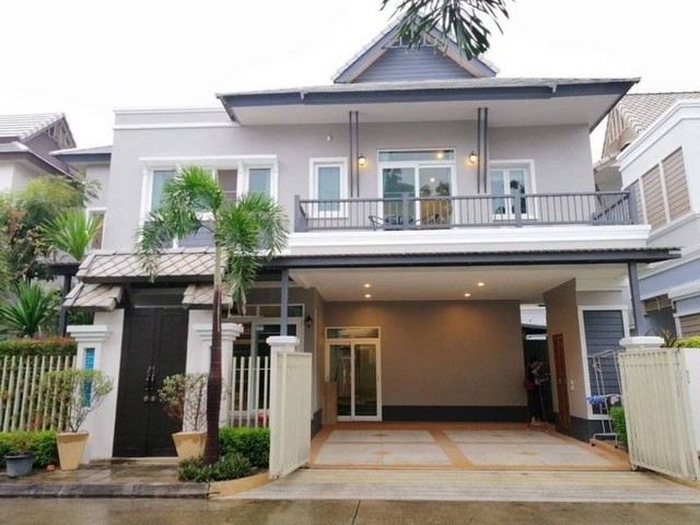 บ้านเดี่ยว 2 ชั้น หลังใหญ่ ตกแต่งพร้อม วัดเกตุ เชียงใหม่ 