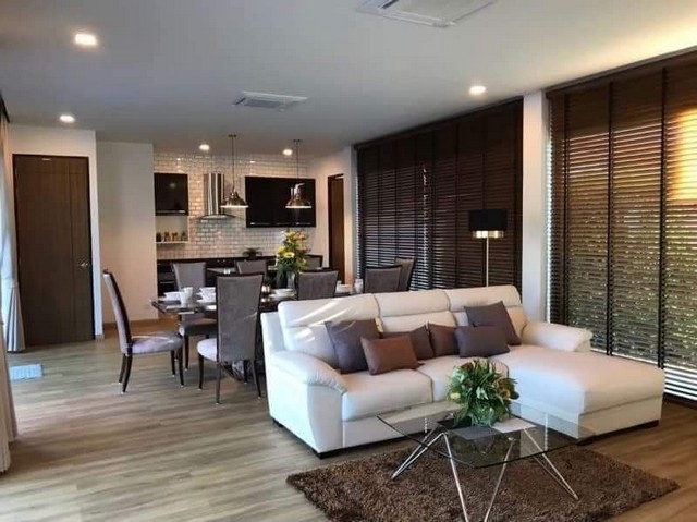 พูลวิลล่า 2 ชั้น สไตล์โมเดิร์น บรรยากาศดี ร่มเย็น เงียบสงบ หางดง