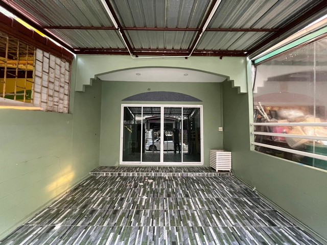 ขายถูกทาวน์เฮาส์รีโนเวทใหม่  3 ชั้น   19.7 ตารางวา  ม.รัชดาสวนธน  ซอยประชาอุทิศ 71   ทุ่งครุ   ZTK226