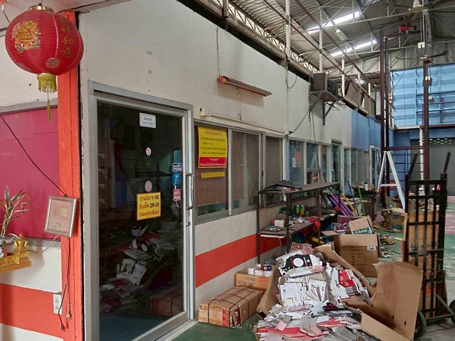 ขายโกดัง พร้อมออฟพิศ  112.3 ตารางวา  ติดถนนพุทธบูชา 39 ทะลุถนนสุขสวัสดิ์    บางมด  ทุ่งครุ กรุงเทพมหานคร  ZTK224