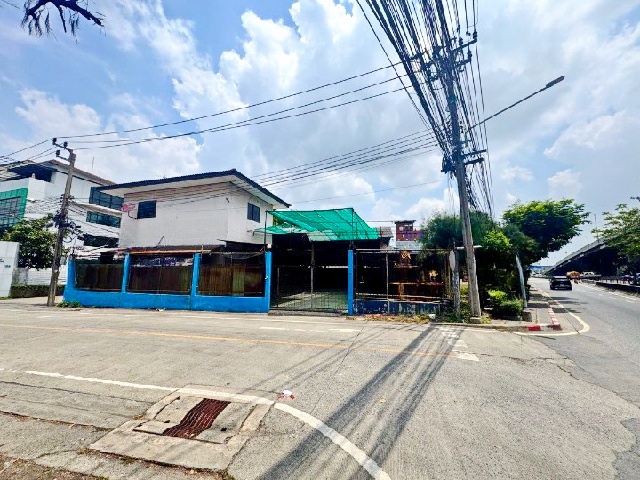 MRT หัวหมาก  ม. เอแบค หัวหมาก 1.5 กม. ถ.พระราม9  ให้เช่าโกดัง 2 ชั้น พร้อมอาคาร สำนักงาน 105 ตร.วา.405 ตร.ม.