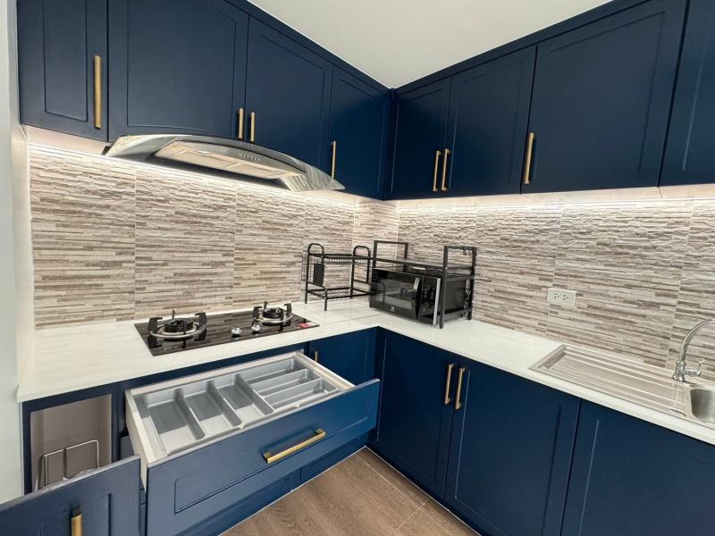 ให้เช่าบ้านสวย2ชั้น 20วา3 นอน 3น้ำ เฟอร์ครบพร้อมอยู่เลี้ยงเเมวได้ถนนเฉลิมพระเกียรติ ใกล้สวนหลวง