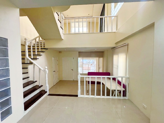 MRT รามอินทรา31 1กม. บิ๊กซี รามอินทรา 10-16 1.7 กม. เปิดซิง! ให้เช่า-ขาย ทาวน์โฮม 3ชั้น 21 ตร.วา.252 ตร.ม.รีโนเวทใหม่ทั้งหลัง 3นอน