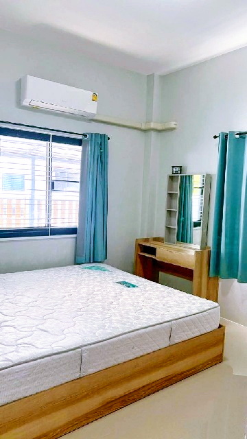 เมืองระยอง 41 ตร.วา.รร.อัสสัมชัญระยอง 2.5 กม.ให้เช่าบ้านชั้นเดียว165 ตร.ม. 3 นอน  รพ.กรุงเทพระยอง 1.7 กม. ชายหาดสุชาดา 3.9 กม.