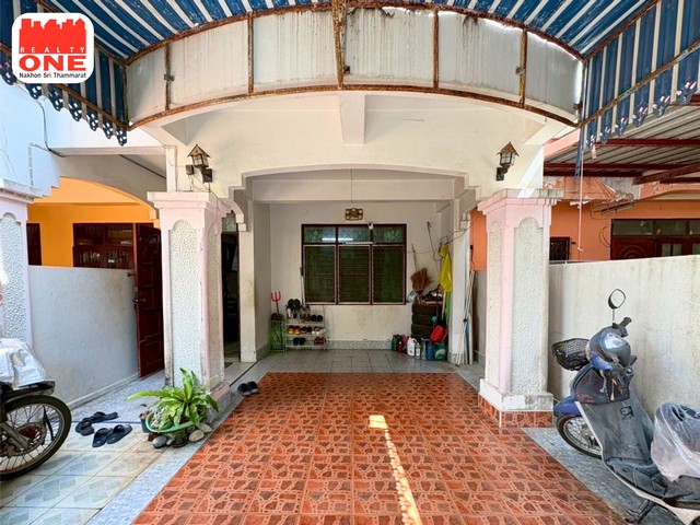 ทาวน์โฮม 2 ชั้น หลังโลตัส ท่าศาลาเดินทางสะดวก ใกล้ซุปเปอร์มาเก็ต โรงพยาบาล โรงเรียน และมหาวิทยาลัย พร้อมสิ่งอำนวยความสะดวกครบครัน