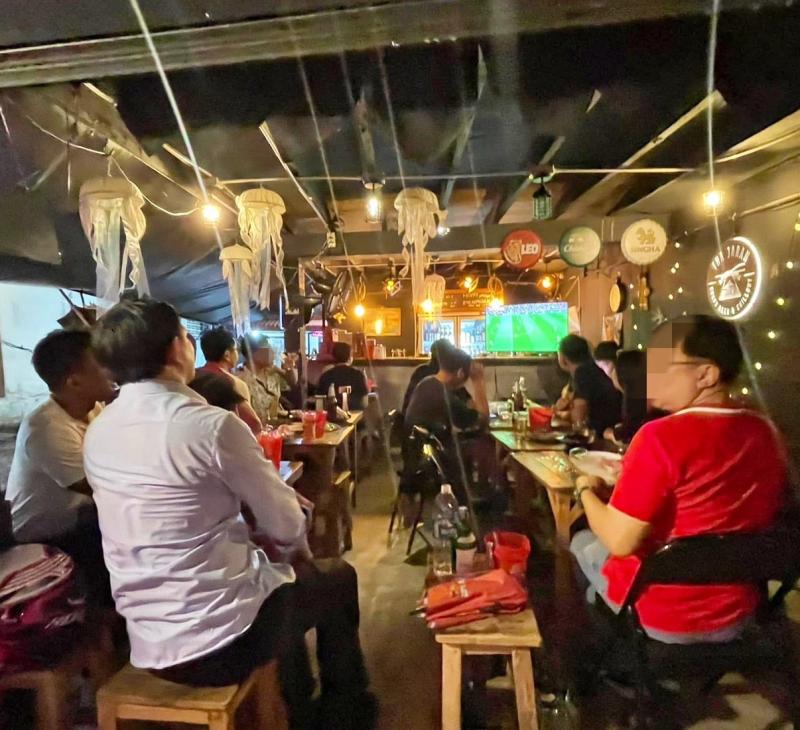 เซ้งร้านเหล้า ใกล้ห้างโลตัส บางพลัด ตรงข้ามคอนโด ติดถนนใหญ่ หน้าร้านมีก๋วยเตี๋ยว ข้างหลังเป็นโต๊ะสนุกเกอร์