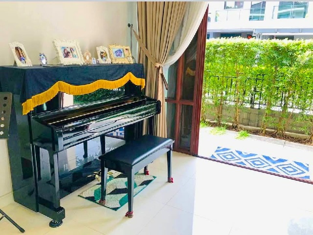 เมกาบางนา 1.8 กม The City Bangna km.7 คฤหาสน์ 2 ชั้น 5นอน 340ตร.ม.102 ตร.วา.รร.นานาชาติคอนคอร์เดียน 750 ม.  MRT ศรีลาซาล 3.4 กม. 5 น้ำ