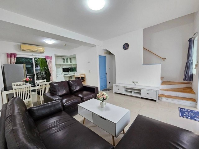 LV53116 ขาย ทาวน์โฮม 3 ชั้นหมู่บ้าน บ้านใหม่พระรามเก้า-ศรีนครินทร์ โครงการอยู่ติดกับ Kurve 7