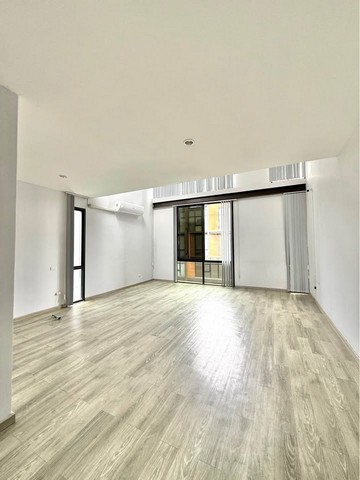 HR2389ให้เช่าโฮมออฟฟิศ โครงการ The Pride สุขุมวิท 77 เหมาะสำหรับสตูดิโอ, ออฟฟิศ, คลินิก