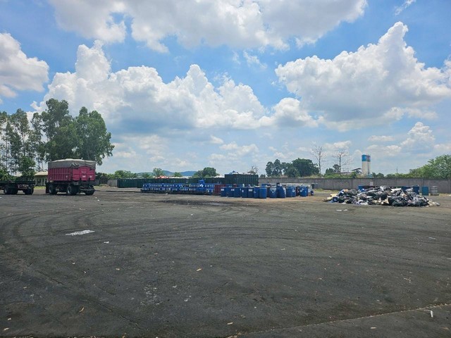 ขายและให้เช่าโรงงานมีใบอนุญาต 105 106 โกล้นิคมเอเพ็กซ์กรีนฉะเชิงเทรา  19 -1-70  ไร่ ผังสีเหลือง