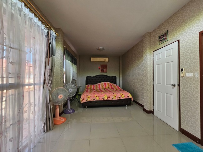 sss456 ขาย บ้านแฝด 2 ชั้น มบ.สุริยาเพอร์เฟค หลังมุม