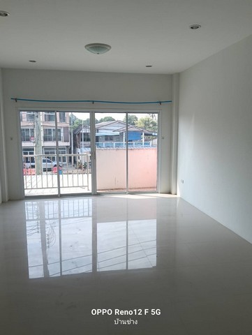 ให้เช่าอาคารพาณิชย์ 3 ชั้น 5,500 บาทใกล้วัดบ้านแลง เชิงเนิน ระยอง