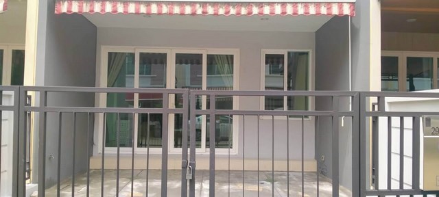 ให้เช่าทาวโฮม ซอยประดิษฐ์มนูธรรม3 ย่านเลียบด่วน  โครงการบ้านกลางเมือง s sense พระรามเก้าลาดพร้าว