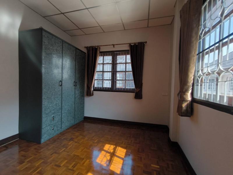 ให้เช่าบ้าน 60 ตาราวา หมู่บ้านมณียา ซอยท่าอิฐ ปากซอยมีสถานีรถไฟฟ้าสายสีม่วง ใกล้ศูนย์การค้าและตลาด