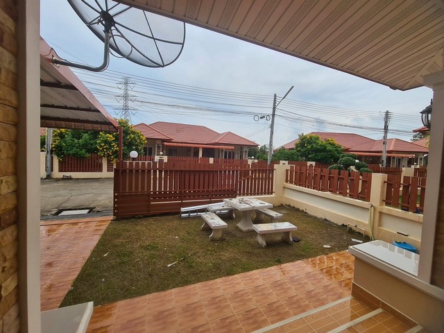 vายบ้านแฝดใกล้นิคมอุตสหกรรมมาบตาพุด ระยอง เนื่อที่เยอะ