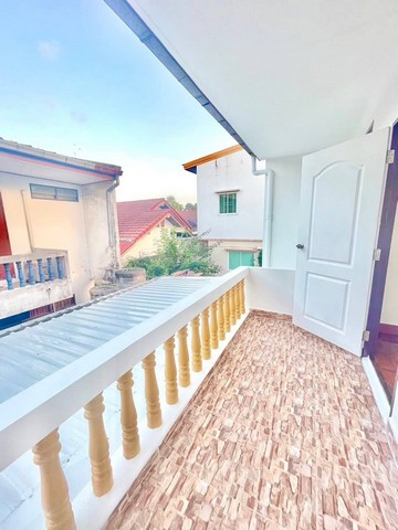 ขาย เช่า บ้านทาวเฮาว์หลังริม 32 ตารางวา ม.บ ชวนใจนิเวศน์  3ห้องนอน 2ห้องน้ำ