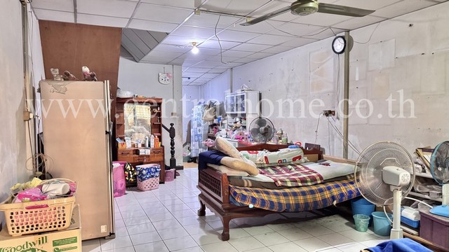 P1 ทาวน์เฮ้าส์ หมู่บ้าน บัวทองแลนด์ บางกรวย - ไทรน้อย ราคาถูก