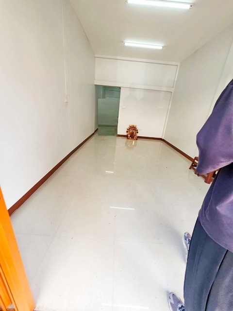 MRT วัดมังกร 599 ม. ขาย ให้เช่า อาคารพาณิชย์ 2 ชั้น ตกแต่งใหม่ ทำเลทอง 100 ตรม. 13 ตรว. โรงพยาบาลกลาง  MRTสามยอด 699 ม.